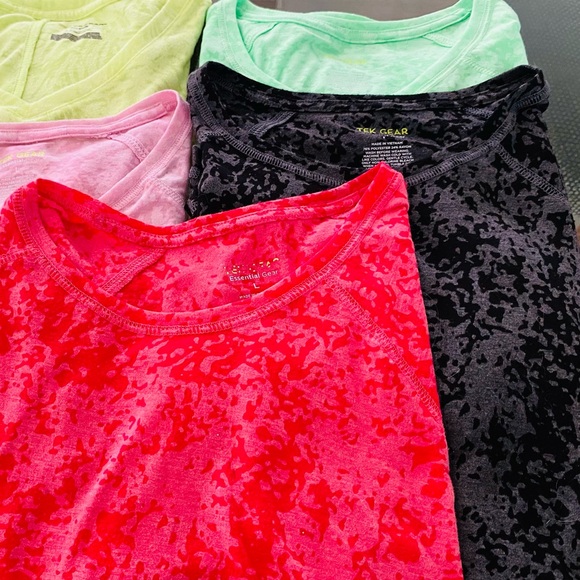 Tek Gear (5) Women’s Tops various colors in Burnout. Size Large - Picture 1 of 6